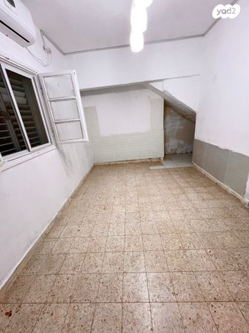 דירת גן, רמב"ם, טירת כרמל