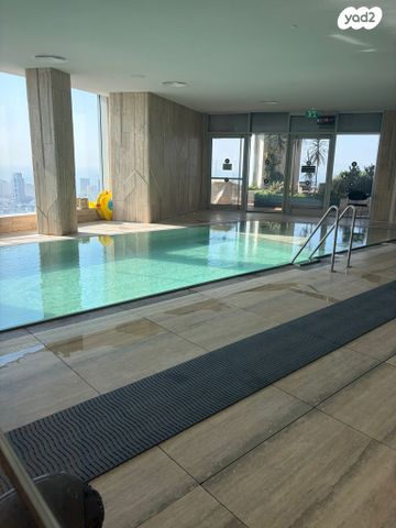 דירה, גרציאני יצחק, גני שרונה, קרית הממשלה, תל אביב יפו