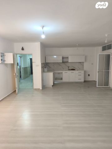 דירה, משה שרת, ברנע, אשקלון