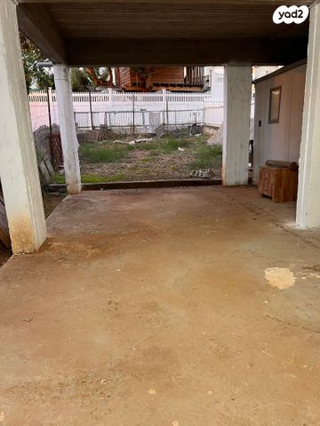 דירת גן, רמב"ם, טירת כרמל