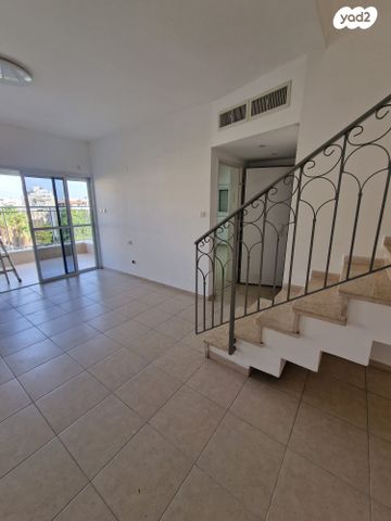 גג/ פנטהאוז, מחנה יהודה, פתח תקווה