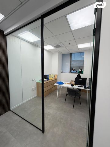 שדרות הרכס 13