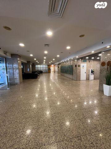 משרדים, דרך זאב ז'בוטינסקי 33, תל בנימין, רמת גן