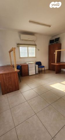 משרדים, דרך זאב ז'בוטינסקי 61, שכונת גפן, רמת גן