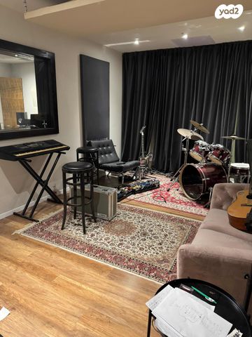 סטודיו, הברזל, עתידים, אזור התעסוקה רמת החייל, תל אביב יפו