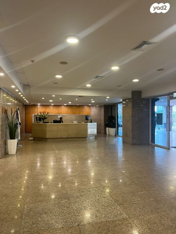 משרדים, דרך זאב ז'בוטינסקי 33, תל בנימין, רמת גן