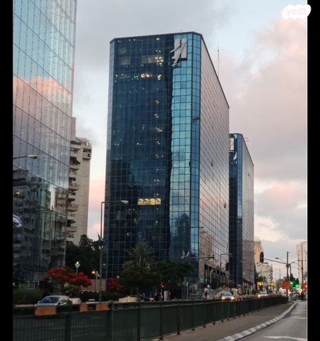 דרך זאב ז'בוטינסקי 33