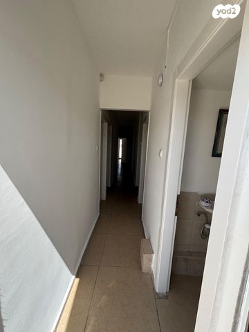 משרדים, שדרות בן גוריון 63, מרכז העיר, סביניה, הוותיקה, קרית ביאליק