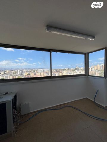 משרדים, שדרות בן גוריון 63, מרכז העיר, סביניה, הוותיקה, קרית ביאליק