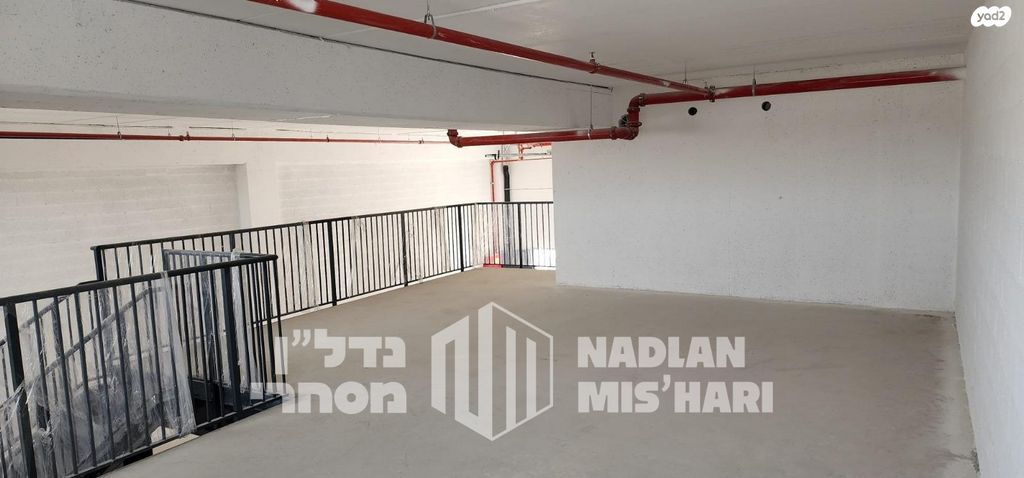 מחסנים, הסדנה, אזור תעשיה א, חולון