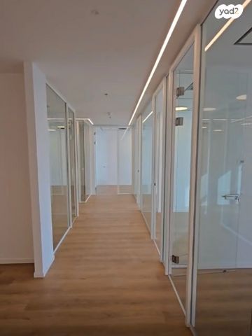 משרדים, החרש 15, הוד השרון