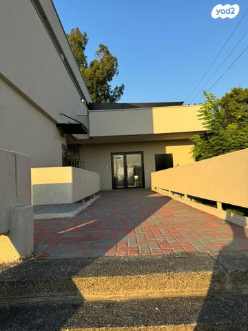 חנויות/ שטח מסחרי, בן עמי, גבעת הרקפות, גבעת תל חי, קרית אתא