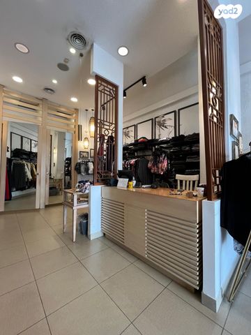 חנויות/ שטח מסחרי, הרצל 175, ב' / צפון מערב העיר, רחובות