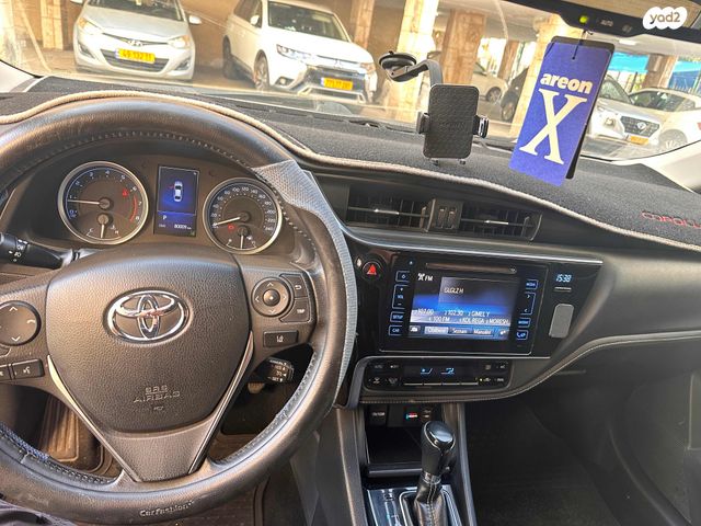 מודעת רכב טויוטה קורולה