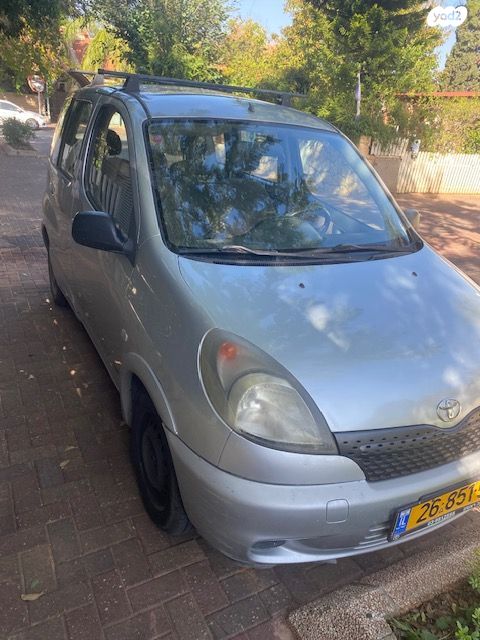 טויוטה יאריס