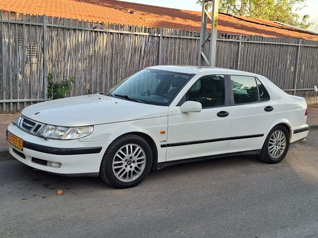 מודעת רכב סאאב 9-5