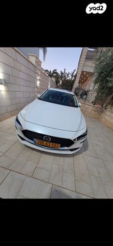 מודעת רכב מאזדה 3