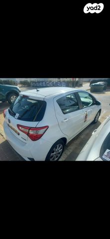 טויוטה יאריס