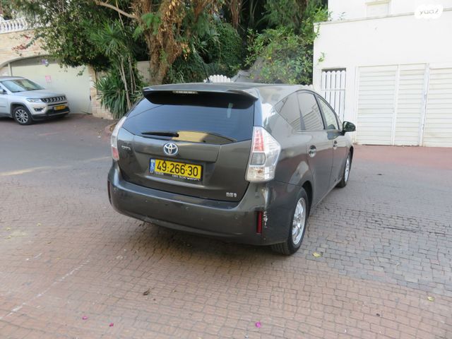 טויוטה פריוס פלוס