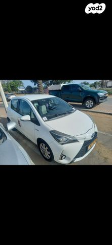 טויוטה יאריס