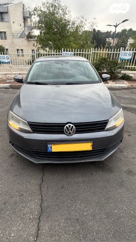 מודעת רכב פולקסווגן ג'טה