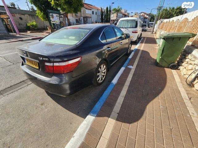 מודעת רכב לקסוס LS