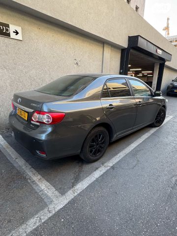 טויוטה קורולה