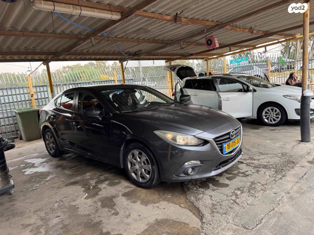 מודעת רכב מאזדה 3