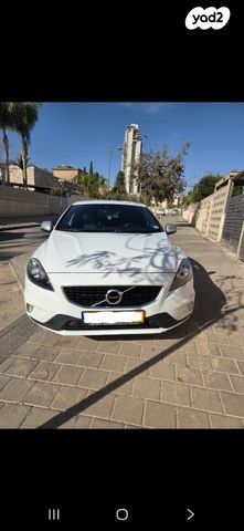 וולוו V40