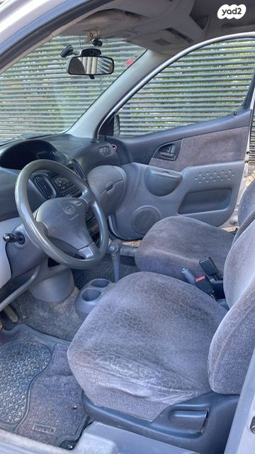 טויוטה יאריס