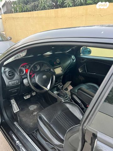 אלפא רומיאו מיטו