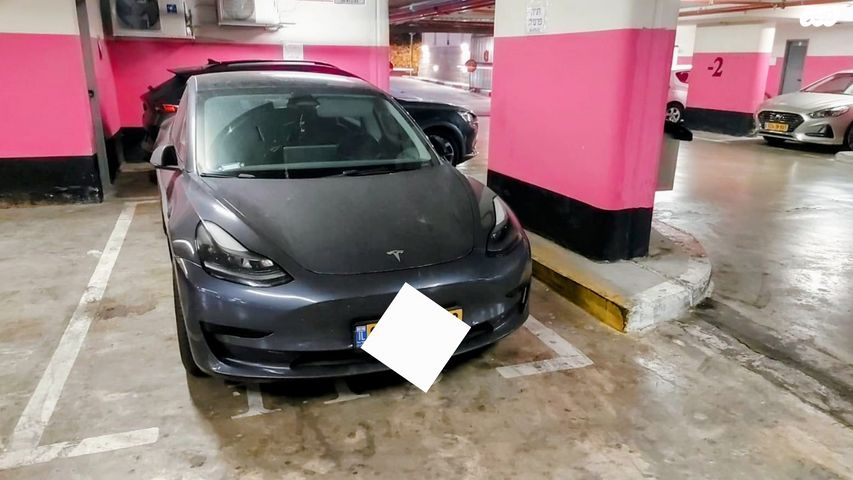 מודעת רכב טסלה מודל 3