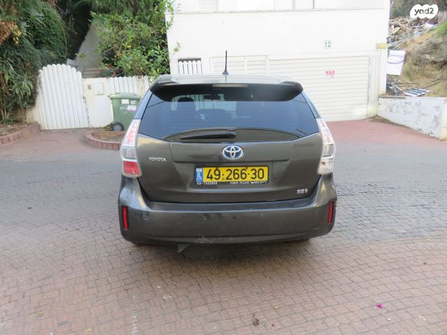 טויוטה פריוס פלוס