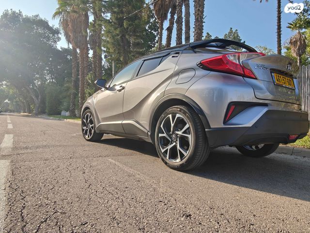 טויוטה C-HR