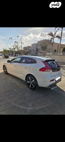 מודעת רכב וולוו V40