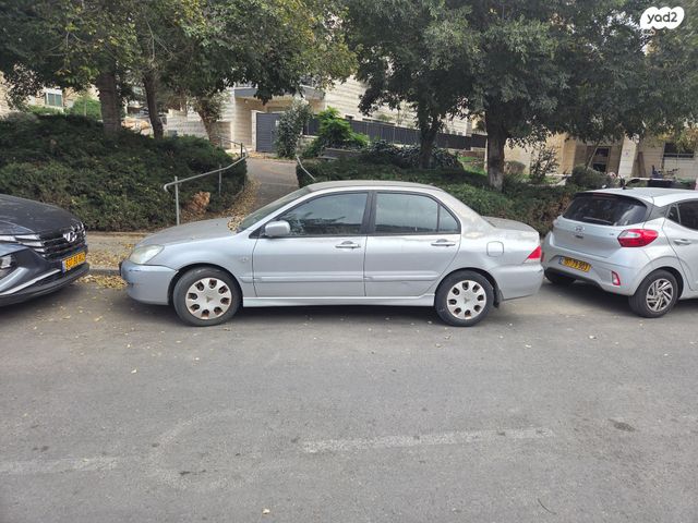 מודעת רכב מיצובישי לנסר