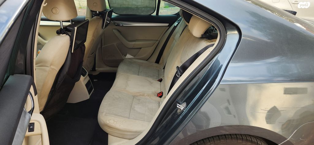 סקודה אוקטביה