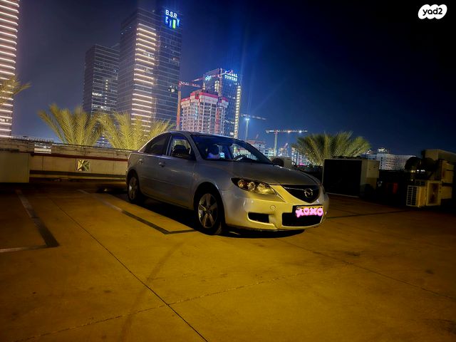 מודעת רכב מאזדה 3