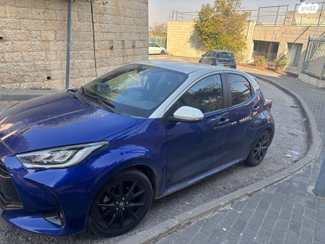 טויוטה יאריס