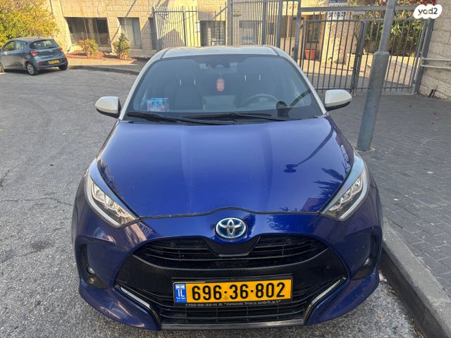 טויוטה יאריס