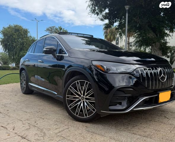 מודעת רכב מרצדס-בנץ EQE SUV