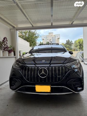מרצדס-בנץ EQE SUV