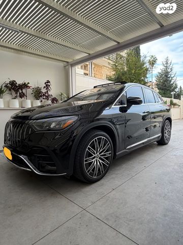מרצדס-בנץ EQE SUV