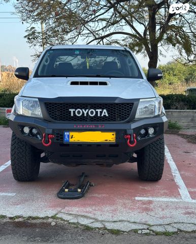 מודעת רכב טויוטה היילקס