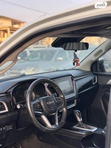 איסוזו די-מקס