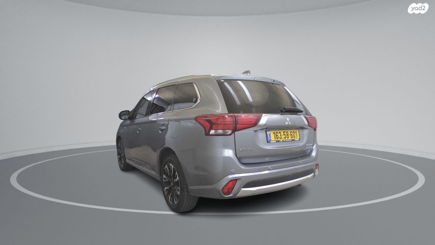 מיצובישי אאוטלנדר