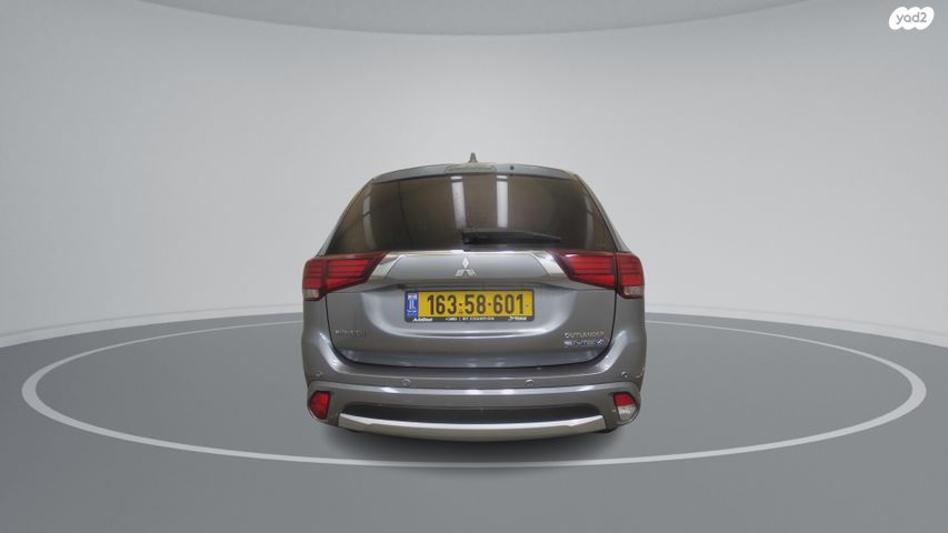 מיצובישי אאוטלנדר