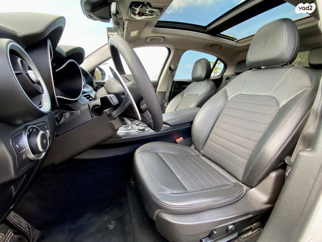 אלפא רומיאו סטלביו