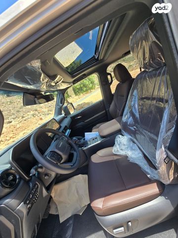 טויוטה לנד קרוזר