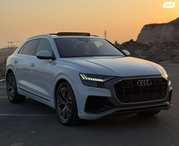 אאודי Q8